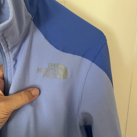 THE NORTH FACE Women's Apex Jacket - Picture 2 of 6